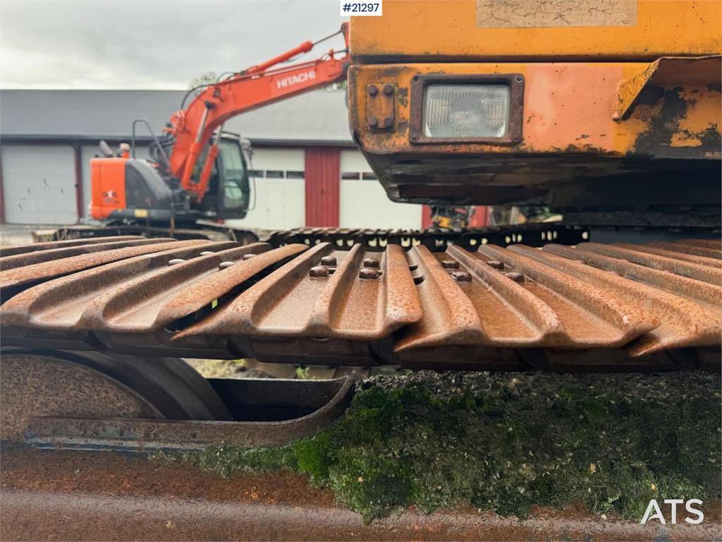 Samsung SE130LC Crawler Excavator w/ 3 Buckets