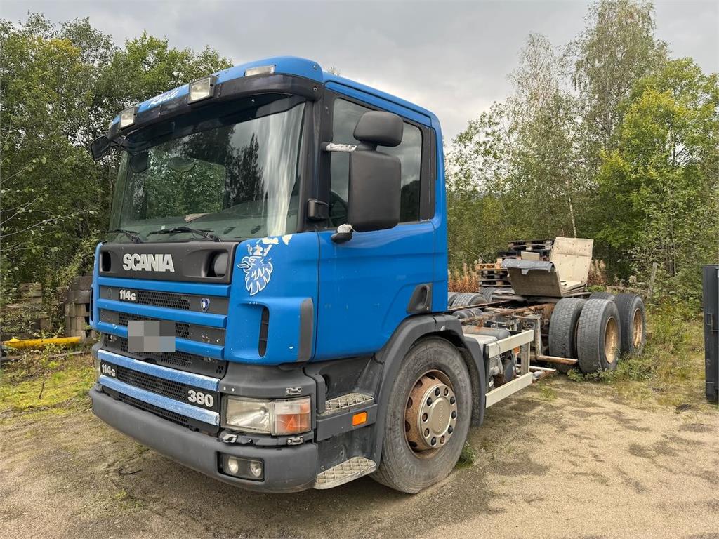 Scania 114G 6x2 Chassis.
