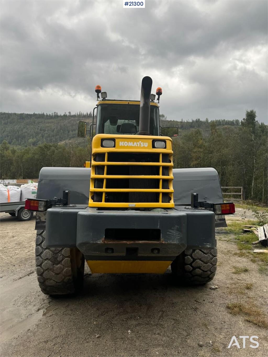 Komatsu WA320-3H wheel loader w/ bucket WATCH VIDEO