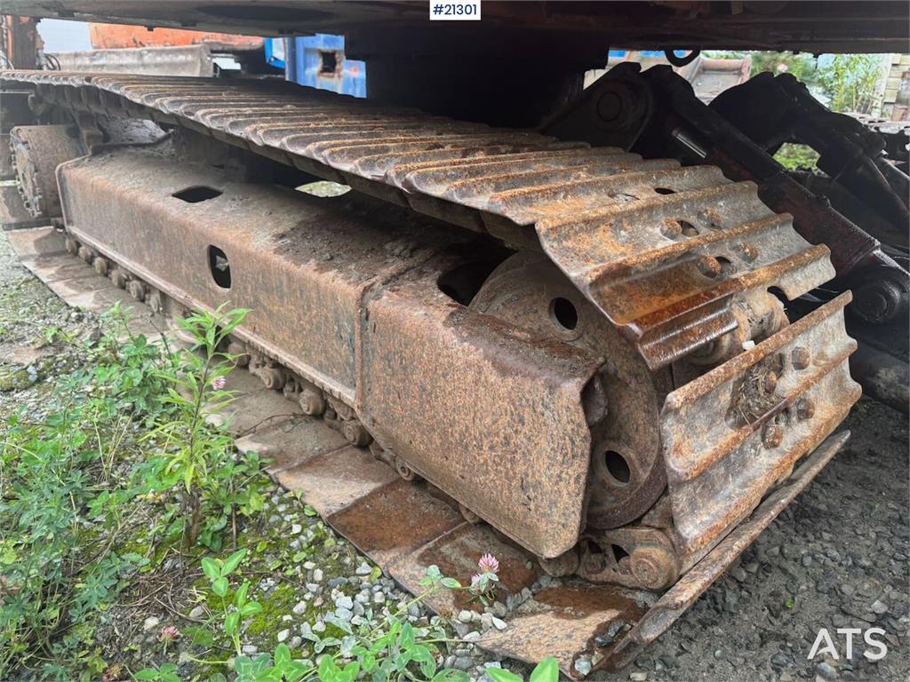 Hitachi EX60 Crawler excavator w/ rotor tilt and bucket