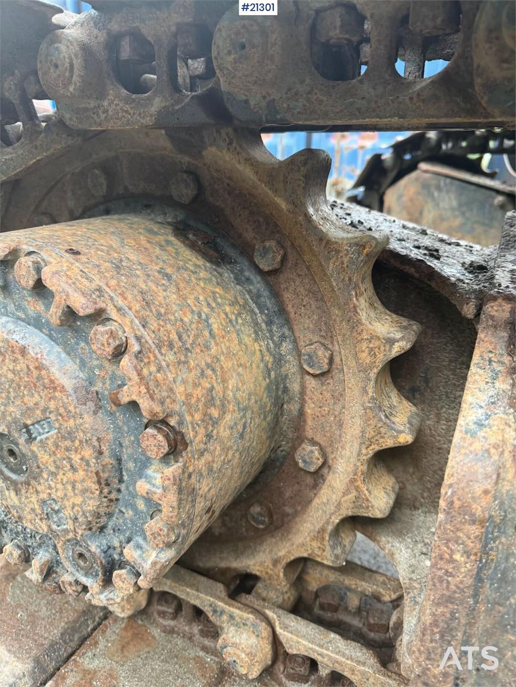 Hitachi EX60 Crawler excavator w/ rotor tilt and bucket