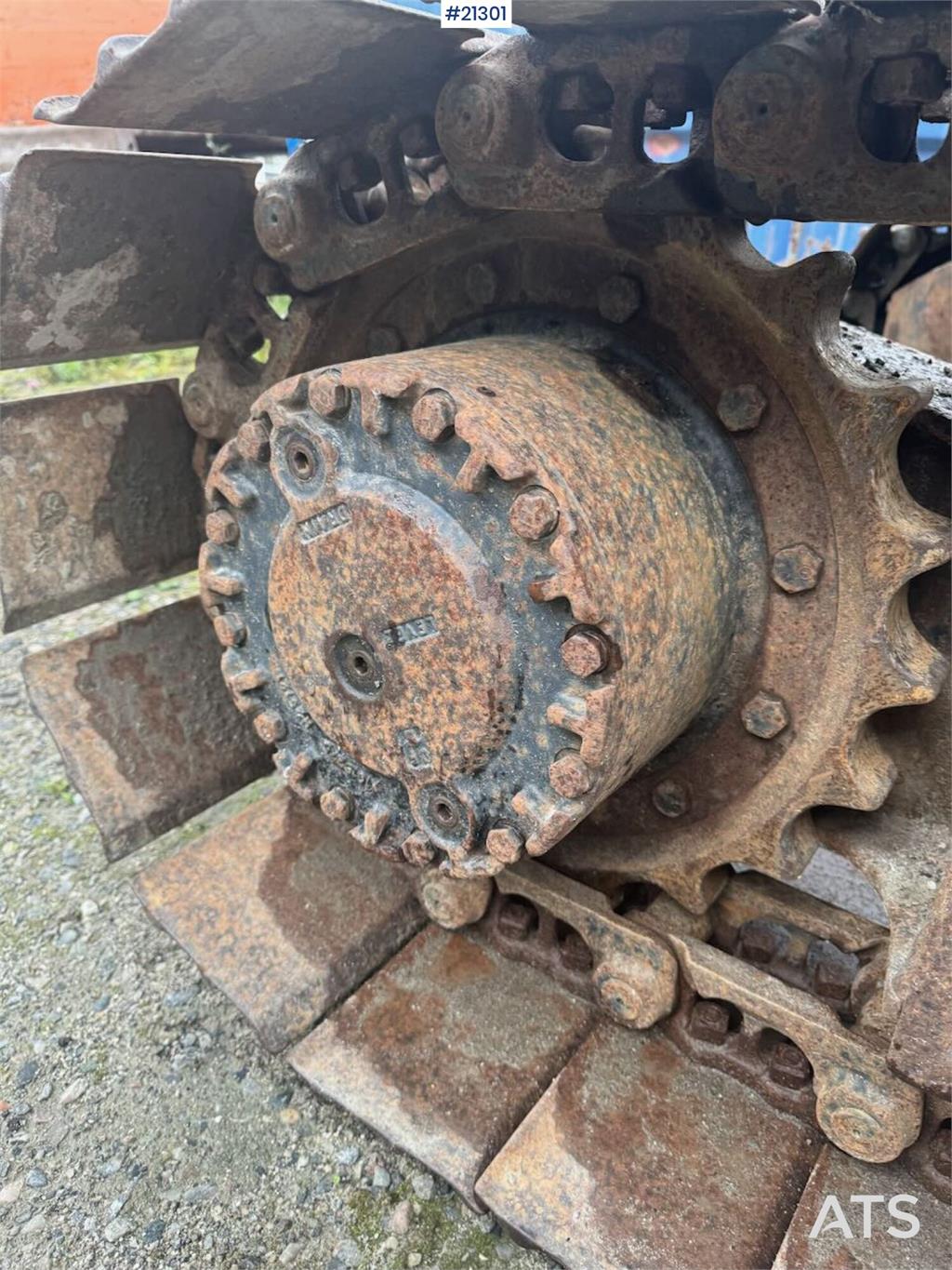 Hitachi EX60 Crawler excavator w/ rotor tilt and bucket