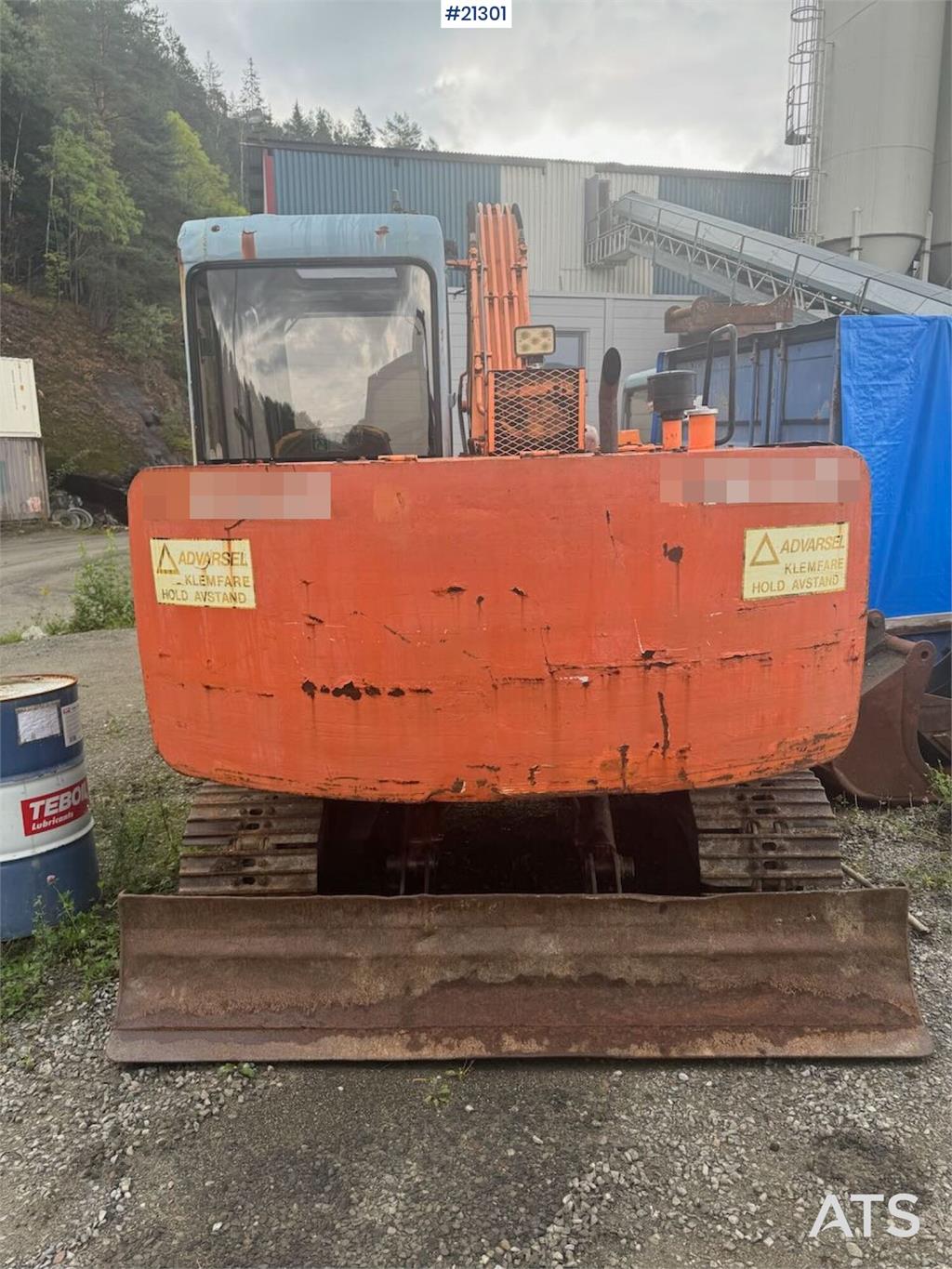 Hitachi EX60 Crawler excavator w/ rotor tilt and bucket