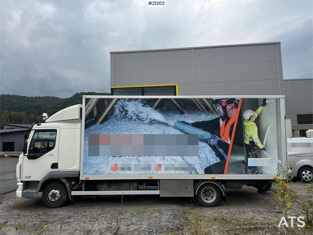 DAF LF180 4x2 box truck w/ lift. 133,000 km. WATCH VID