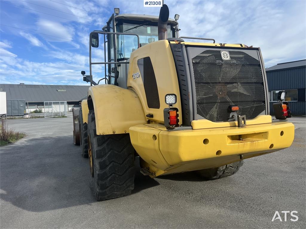 New Holland w270B