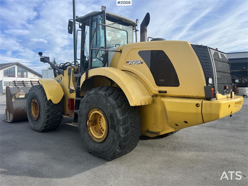 New Holland w270B