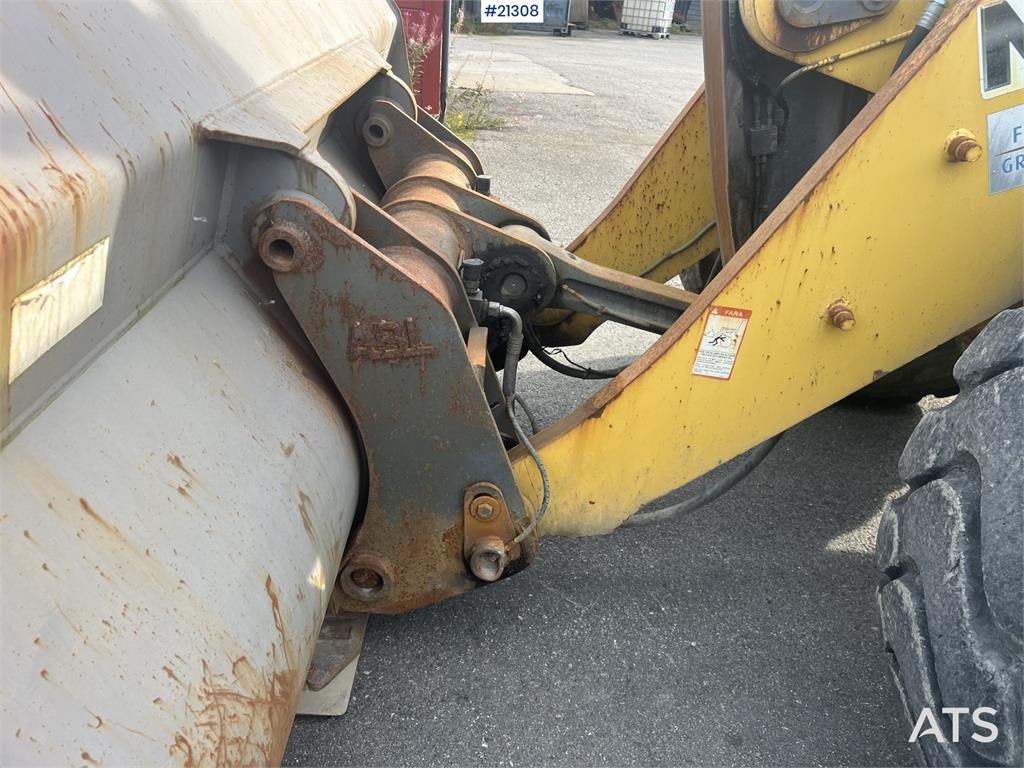 New Holland w270B