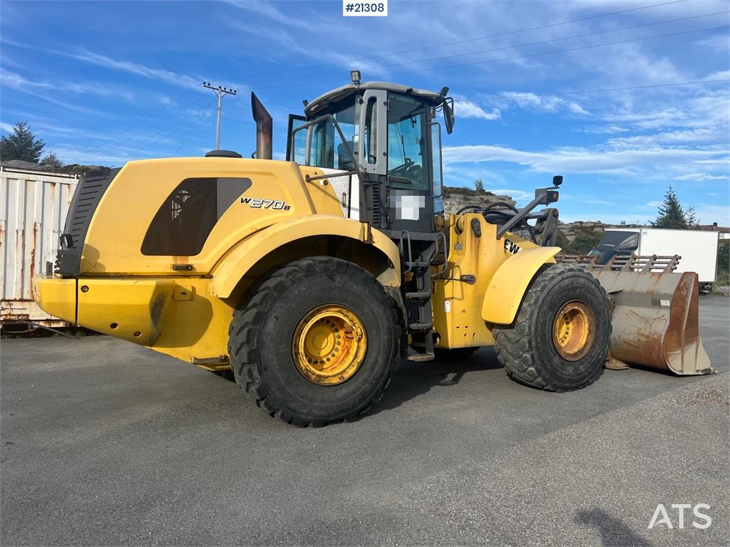 New Holland w270B