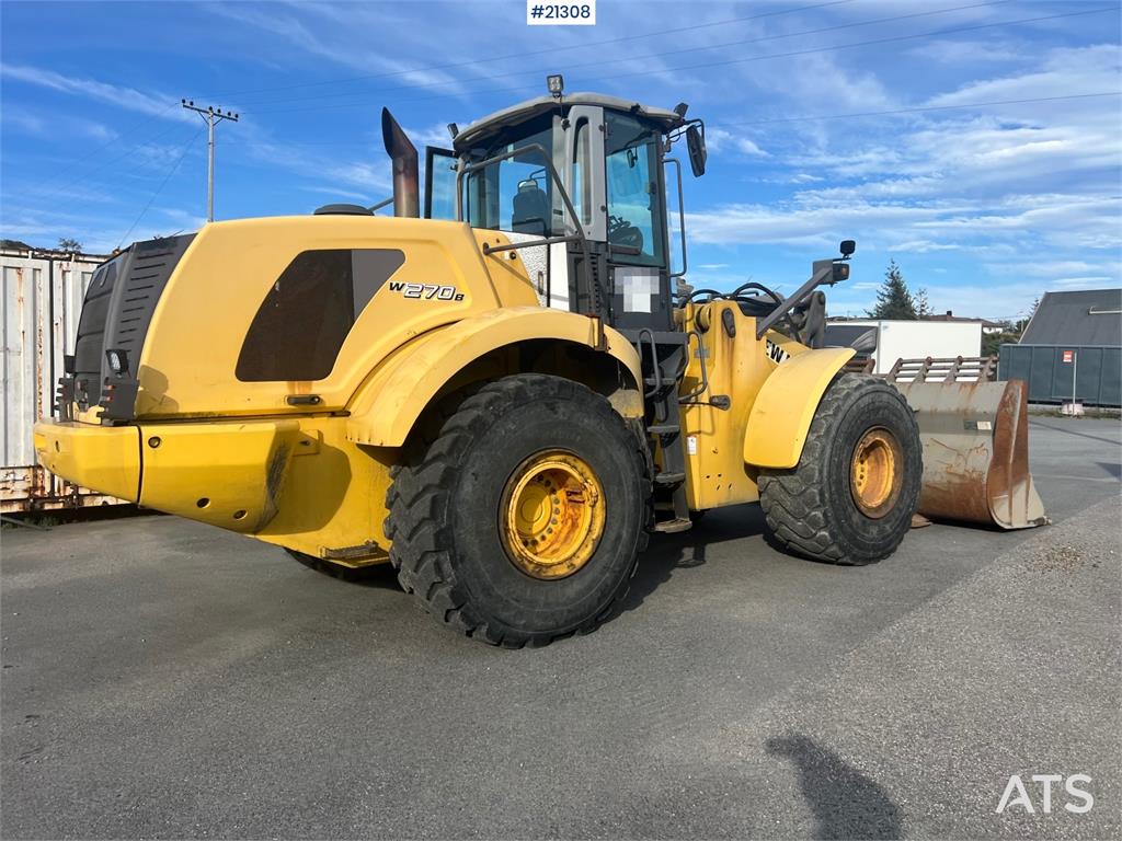 New Holland w270B