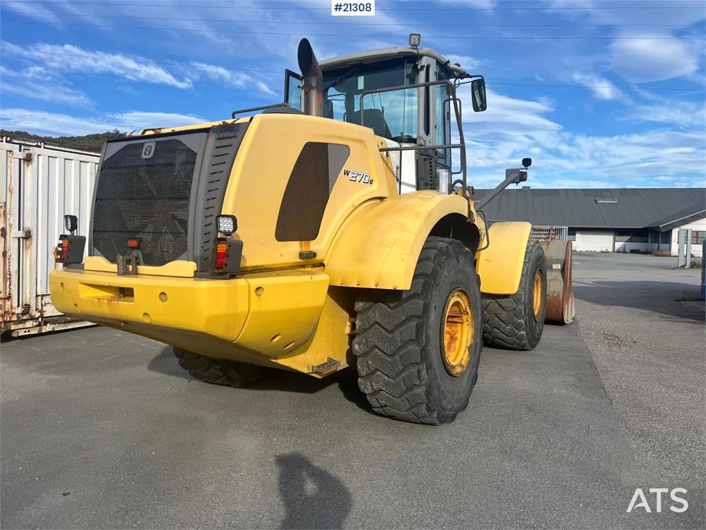 New Holland w270B