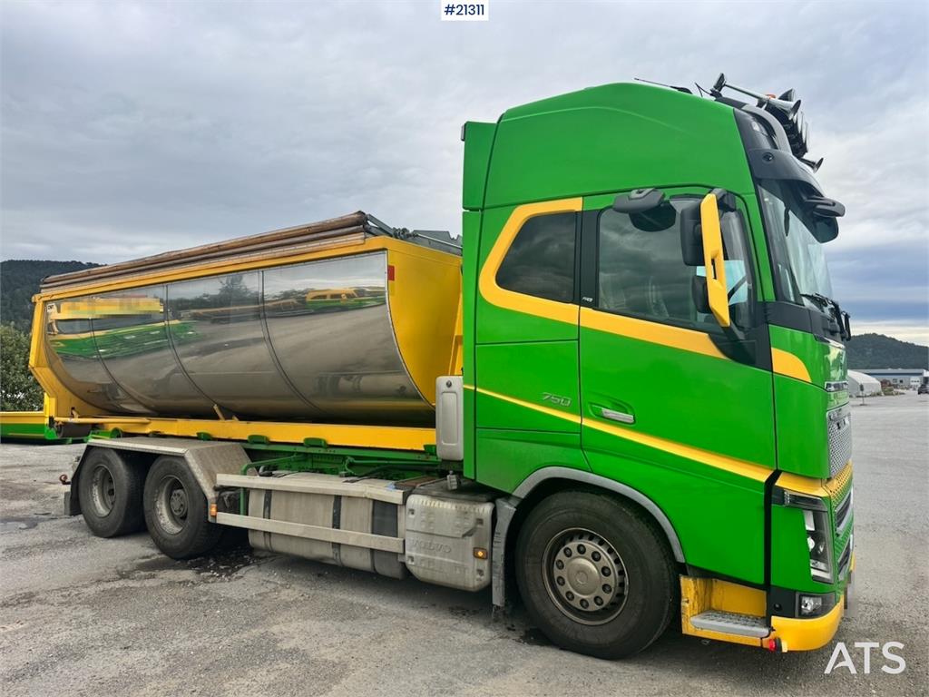 Volvo FH16 750 6x2 Hook truck.