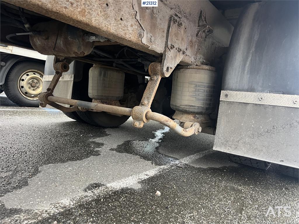 Iveco 80E22 skapbil m/ zepro lift rep.objekt