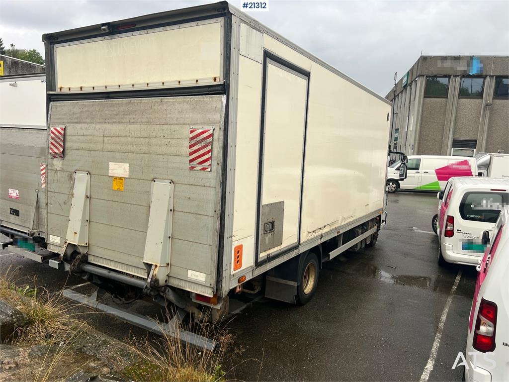 Iveco 80E22 skapbil m/ zepro lift rep.objekt
