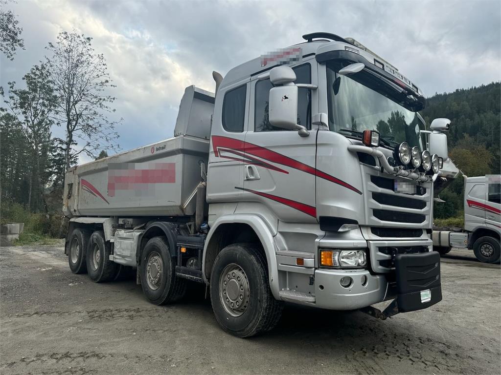 Scania R580 8x4 Plow rigged dump truck