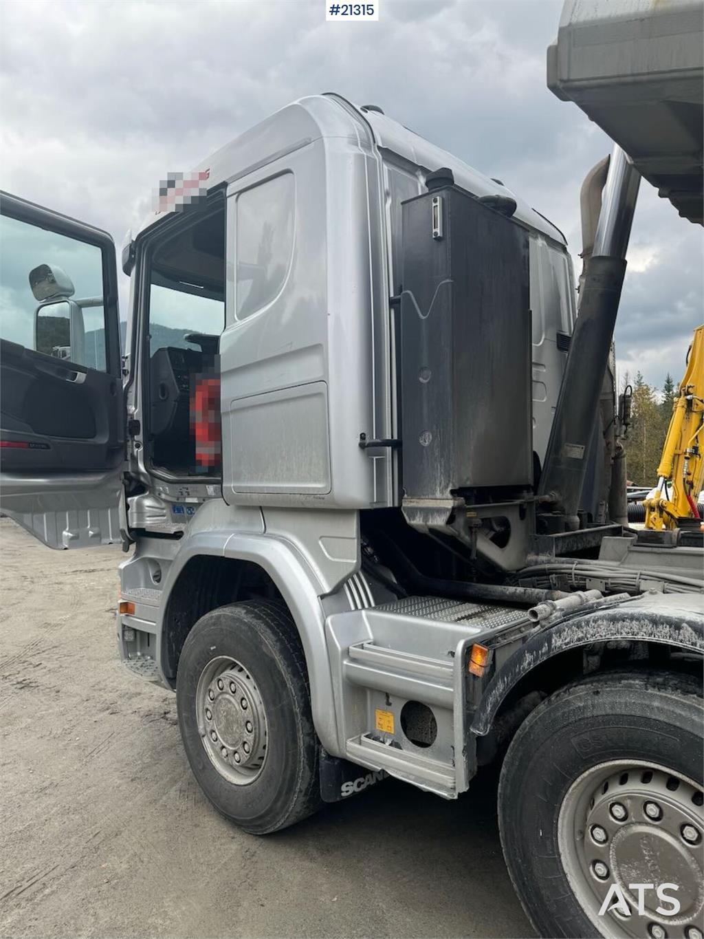 Scania R580 8x4 Plow rigged dump truck