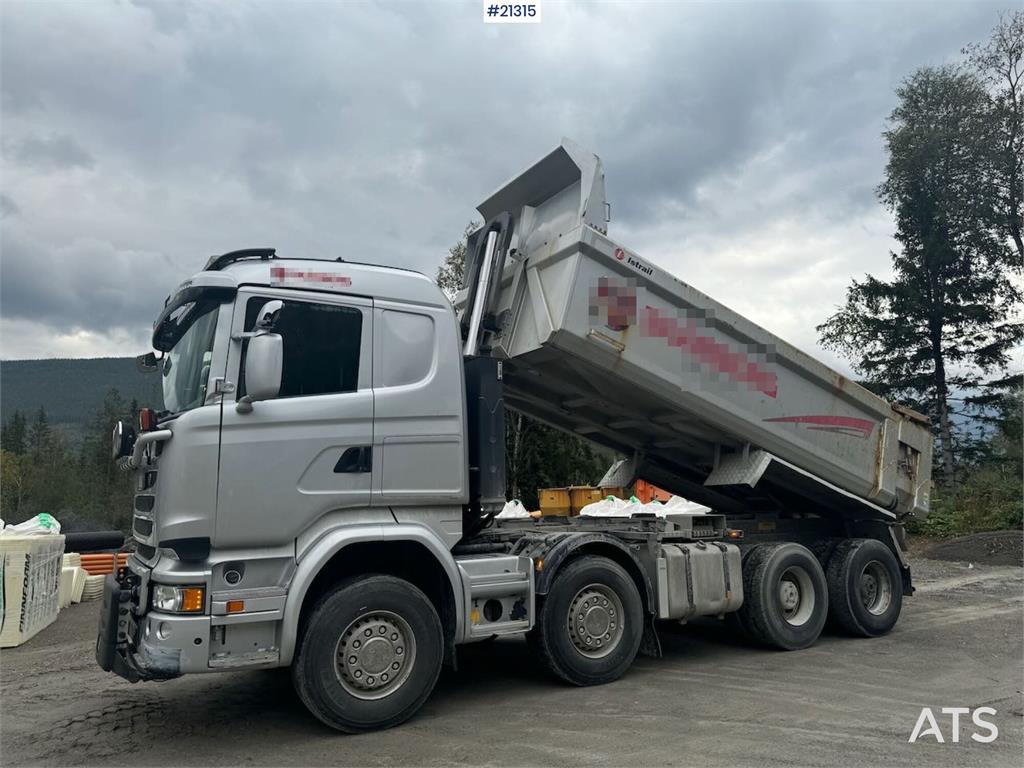 Scania R580 8x4 Plow rigged dump truck