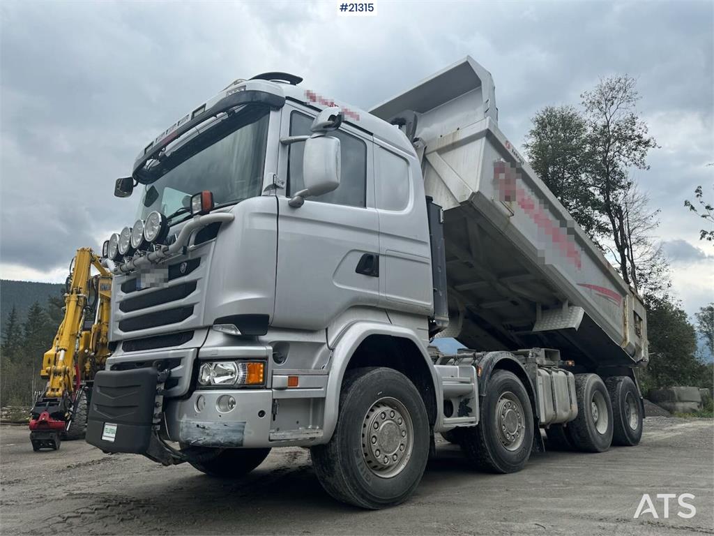 Scania R580 8x4 Plow rigged dump truck