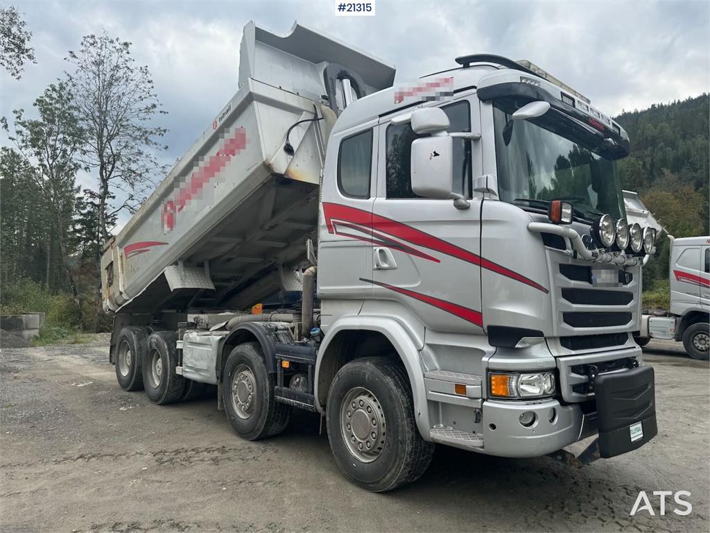 Scania R580 8x4 Plow rigged dump truck