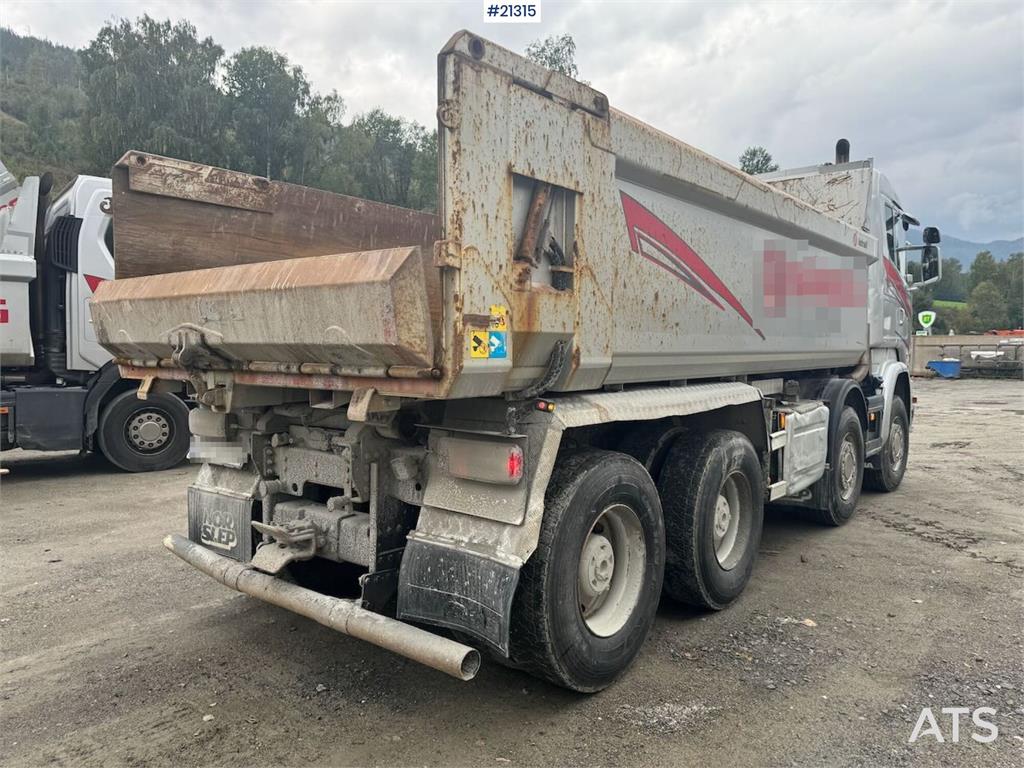 Scania R580 8x4 Plow rigged dump truck
