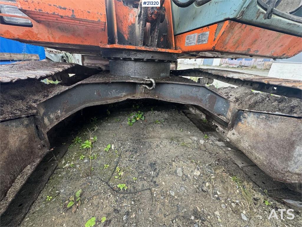 Hitachi EX60BL-3 Crawler excavator w/ power tilt and bucke