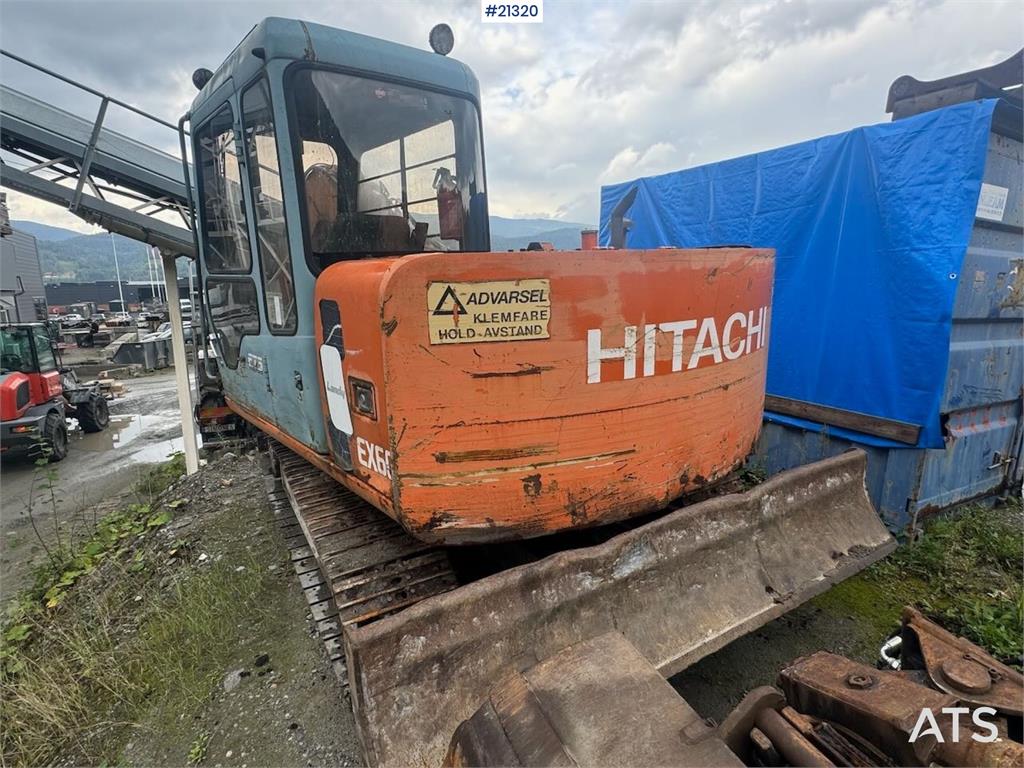 Hitachi EX60BL-3 Crawler excavator w/ power tilt and bucke