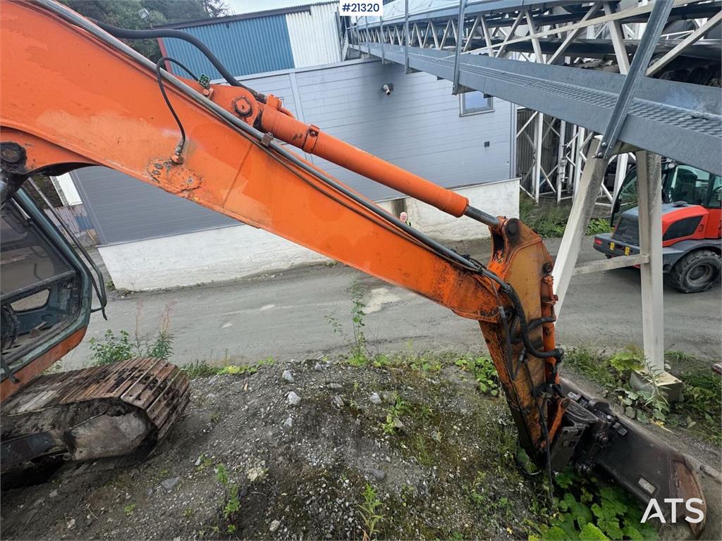 Hitachi EX60BL-3 Crawler excavator w/ power tilt and bucke