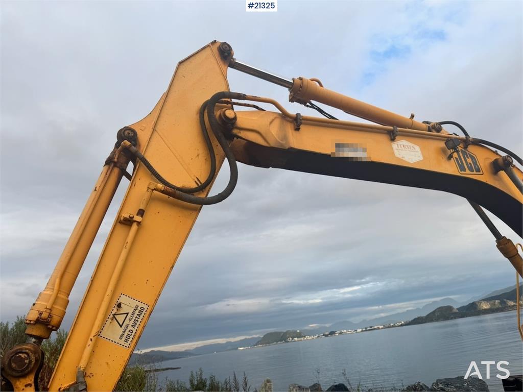 JCB JS200LC