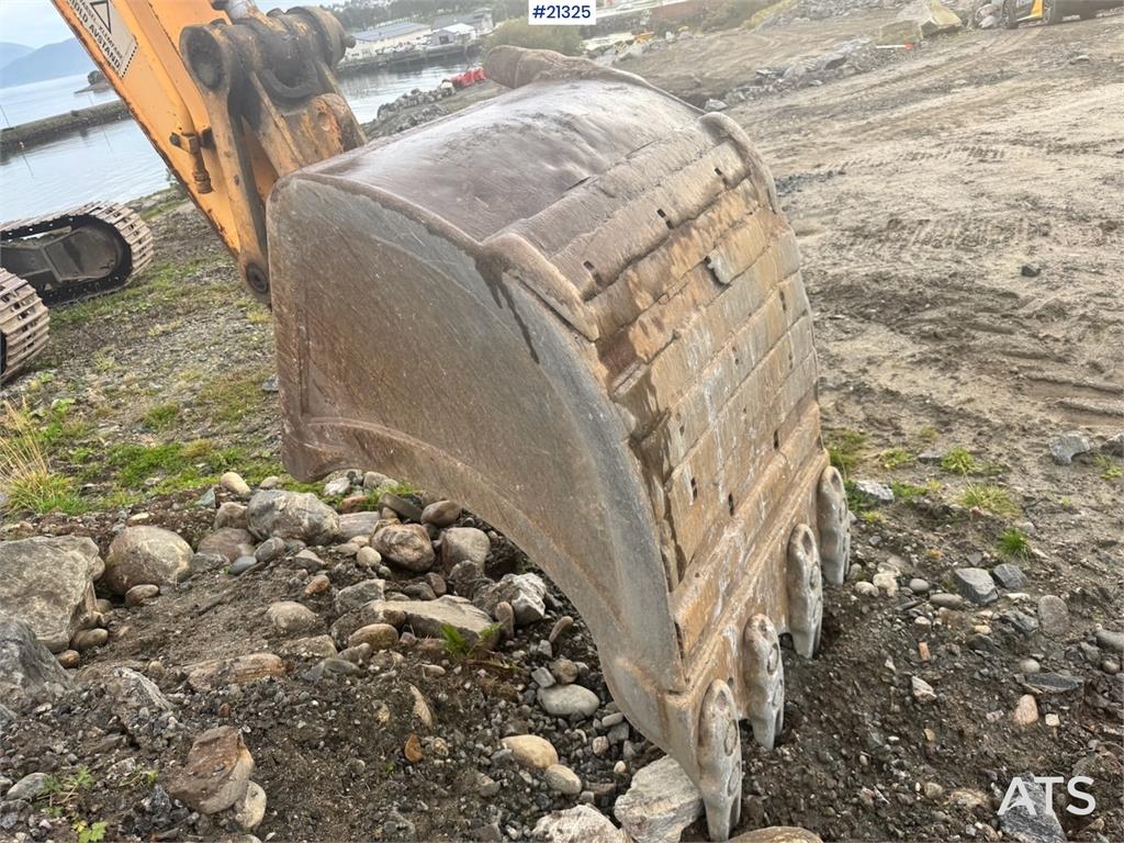 JCB JS200LC