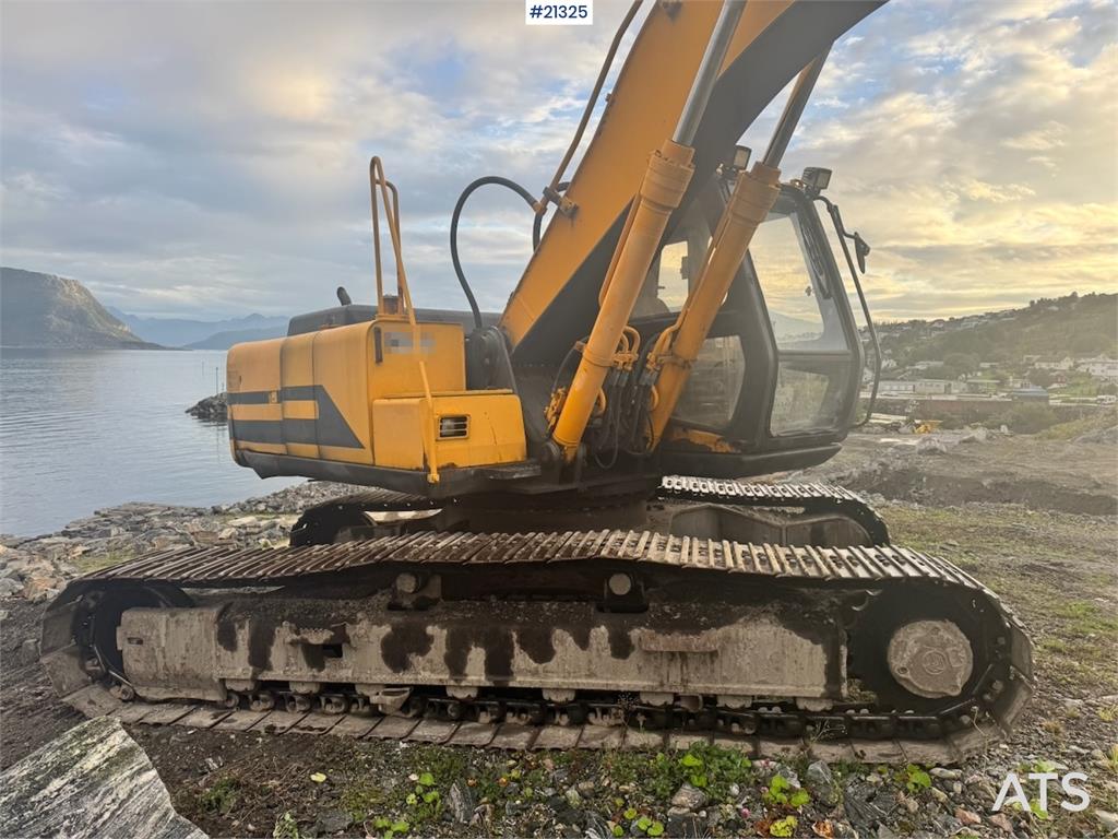 JCB JS200LC