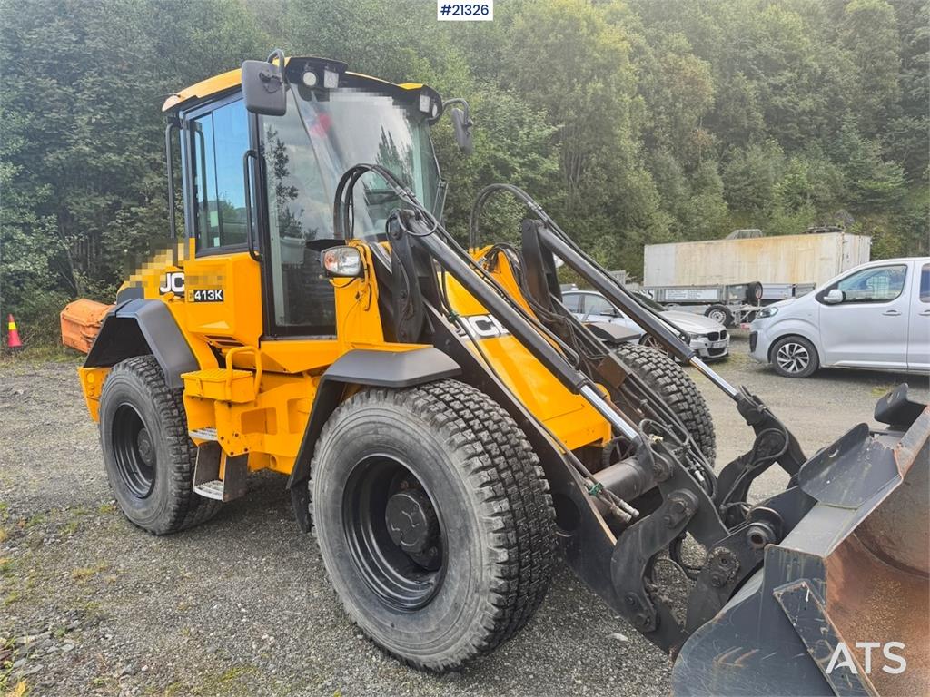 JCB 413K
