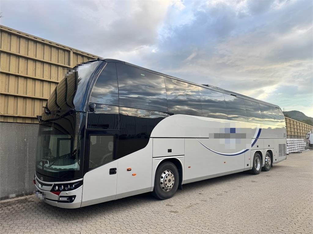 MAN Beulas Glory Tour Bus. 53 seats. 160,000 km.