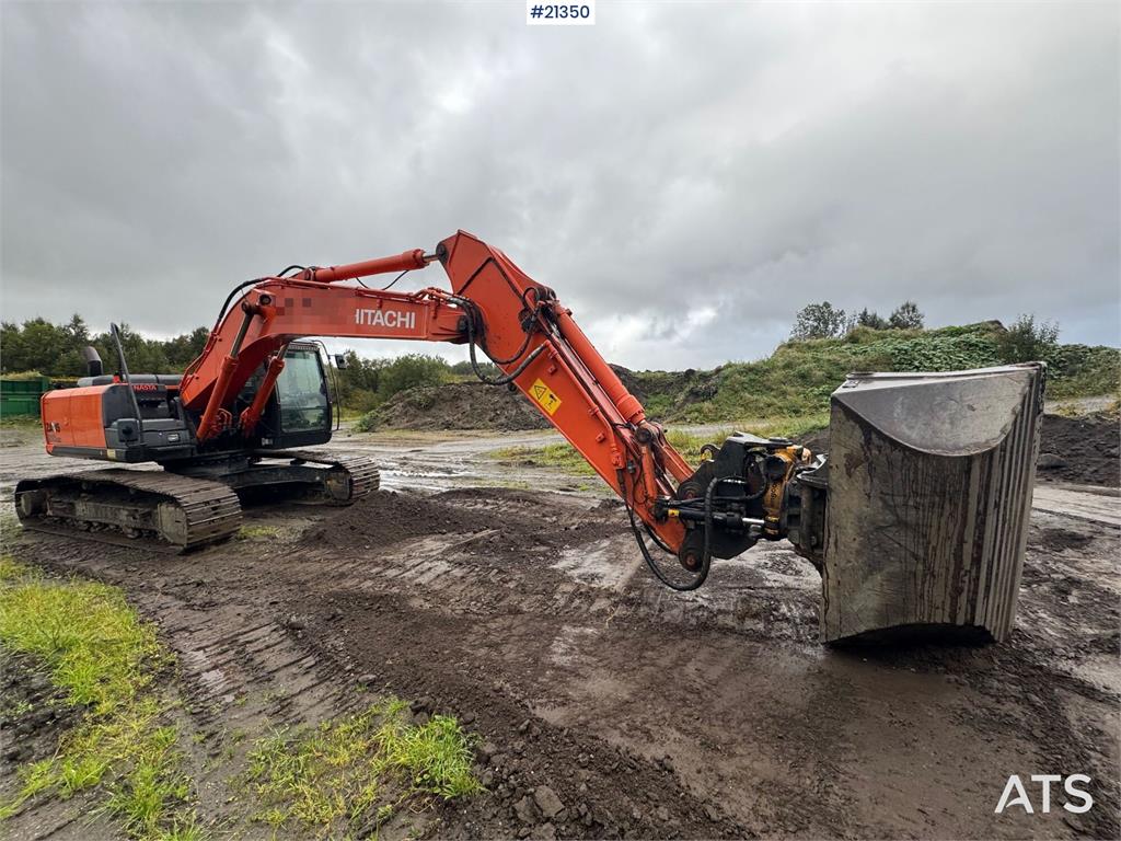 Hitachi ZX210LC w/ new certification. Only 2600 hours!