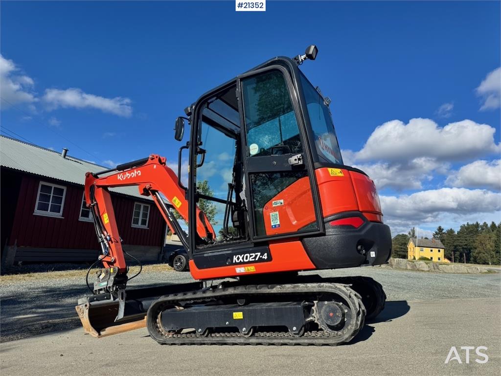 Kubota KX027-4 Mini Excavator w/ 2 buckets. 130 hours!