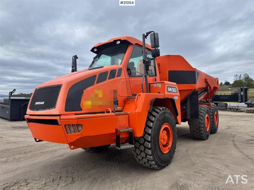 Doosan DA30 Dump Truck. 6650 hours!