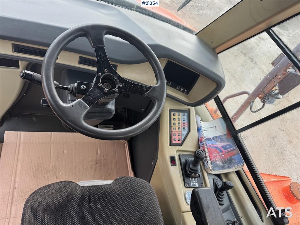 Doosan DA30 Dump Truck. 6650 hours!