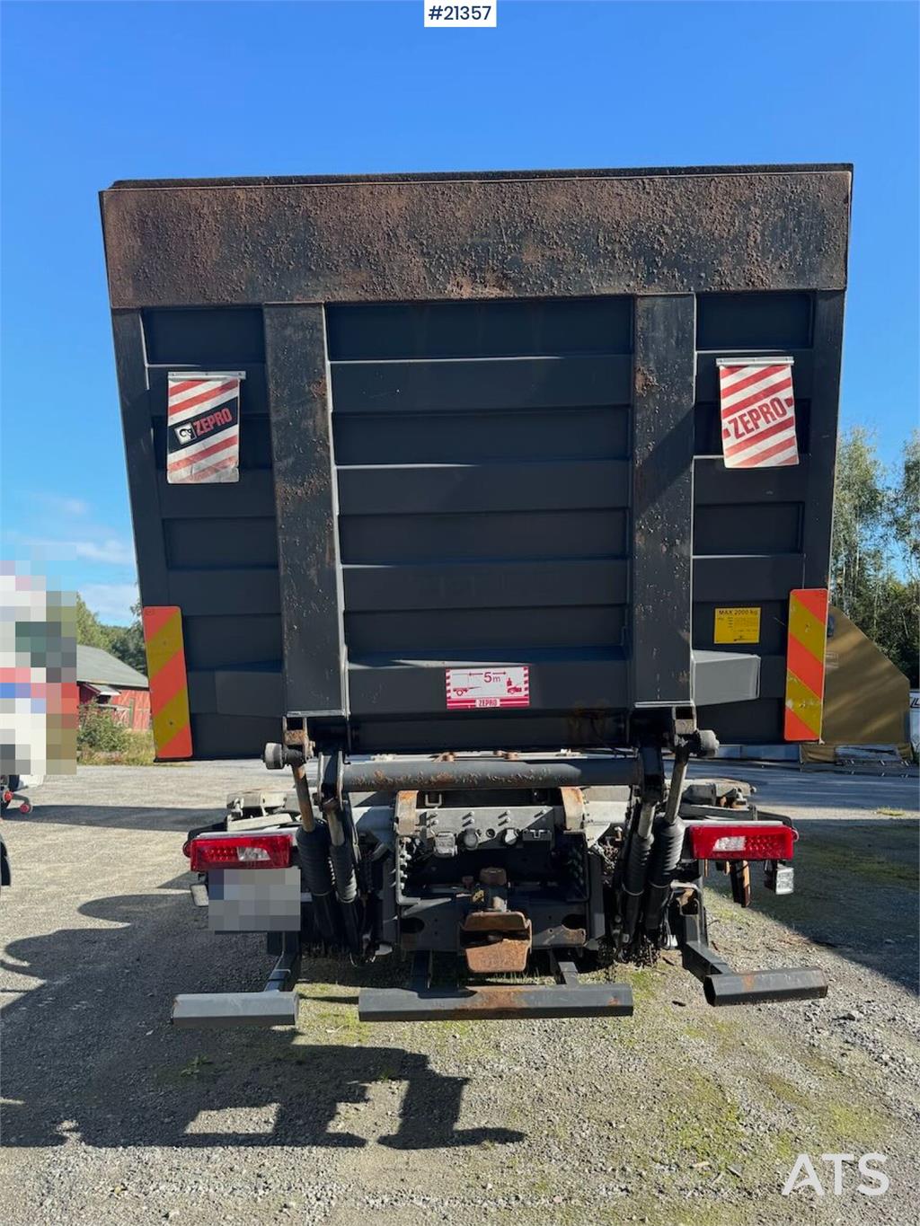 Scania R580 6x2 Container chassis w/ lift