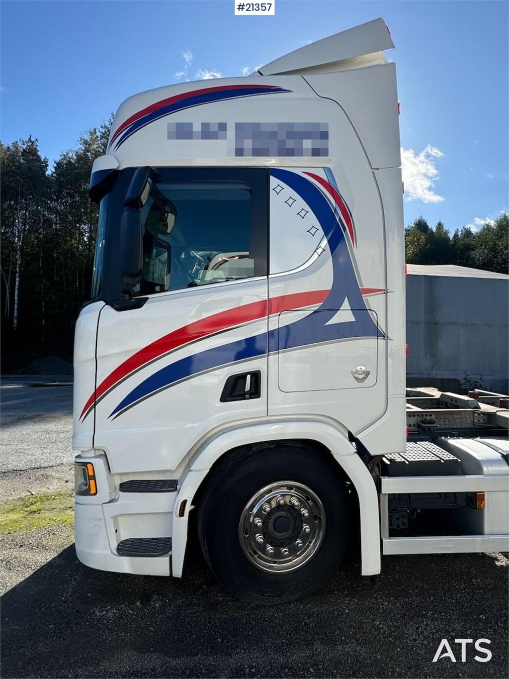 Scania R580 6x2 Container chassis w/ lift