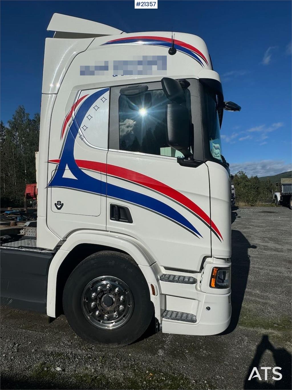 Scania R580 6x2 Container chassis w/ lift
