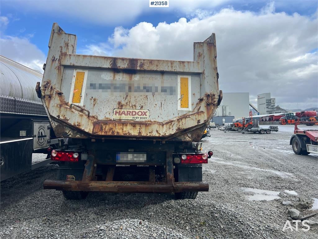 Carnehl 3 axle tipper trailer