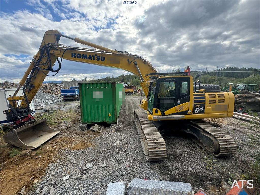 Komatsu PC290LC-11 Crawler excavator w/ tilt and 2 buckets
