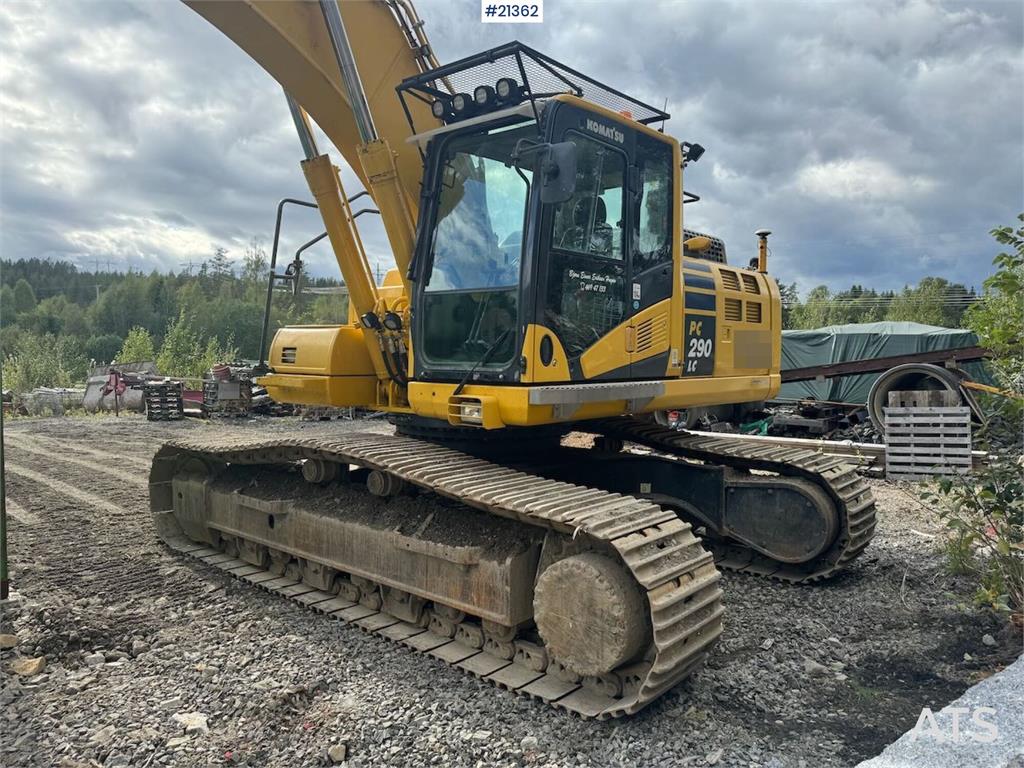 Komatsu PC290LC-11 Crawler excavator w/ tilt and 2 buckets