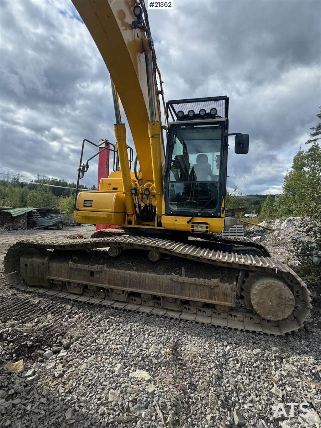 Komatsu PC290LC-11 Crawler excavator w/ tilt and 2 buckets
