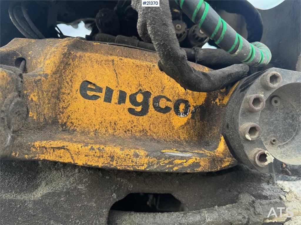 Hitachi ZX210LC-5B Tracked excavator w/ tilt, bucket and G