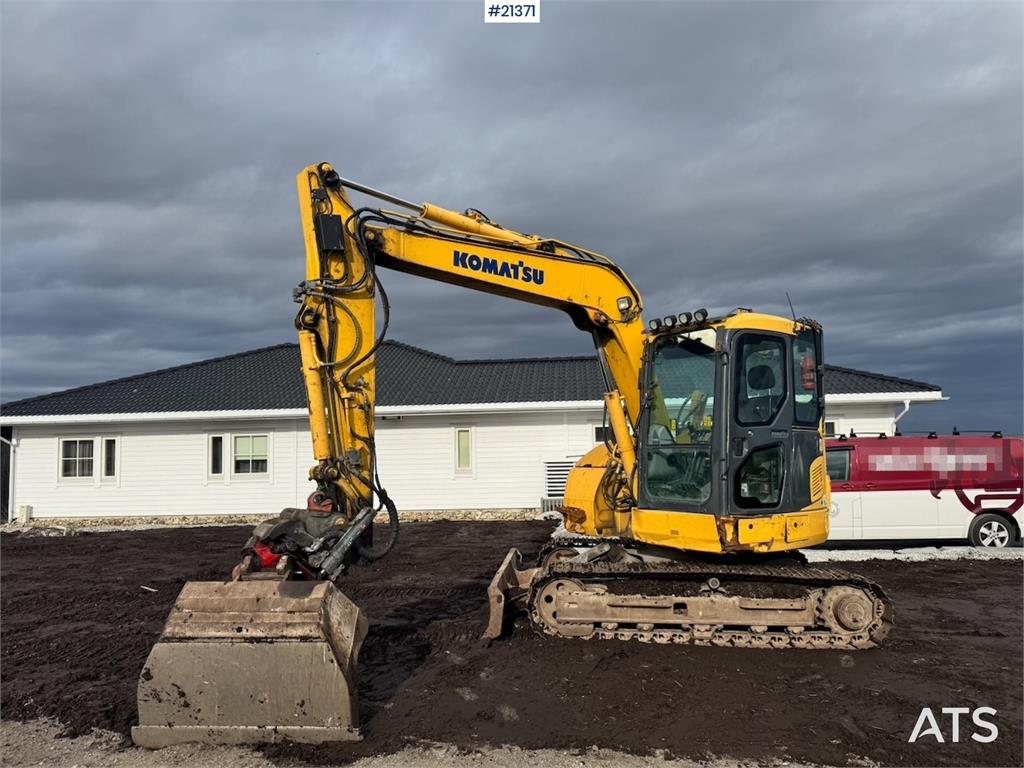 Komatsu PC78US-10 Crawler excavator w/ Rototilt and 2 buck