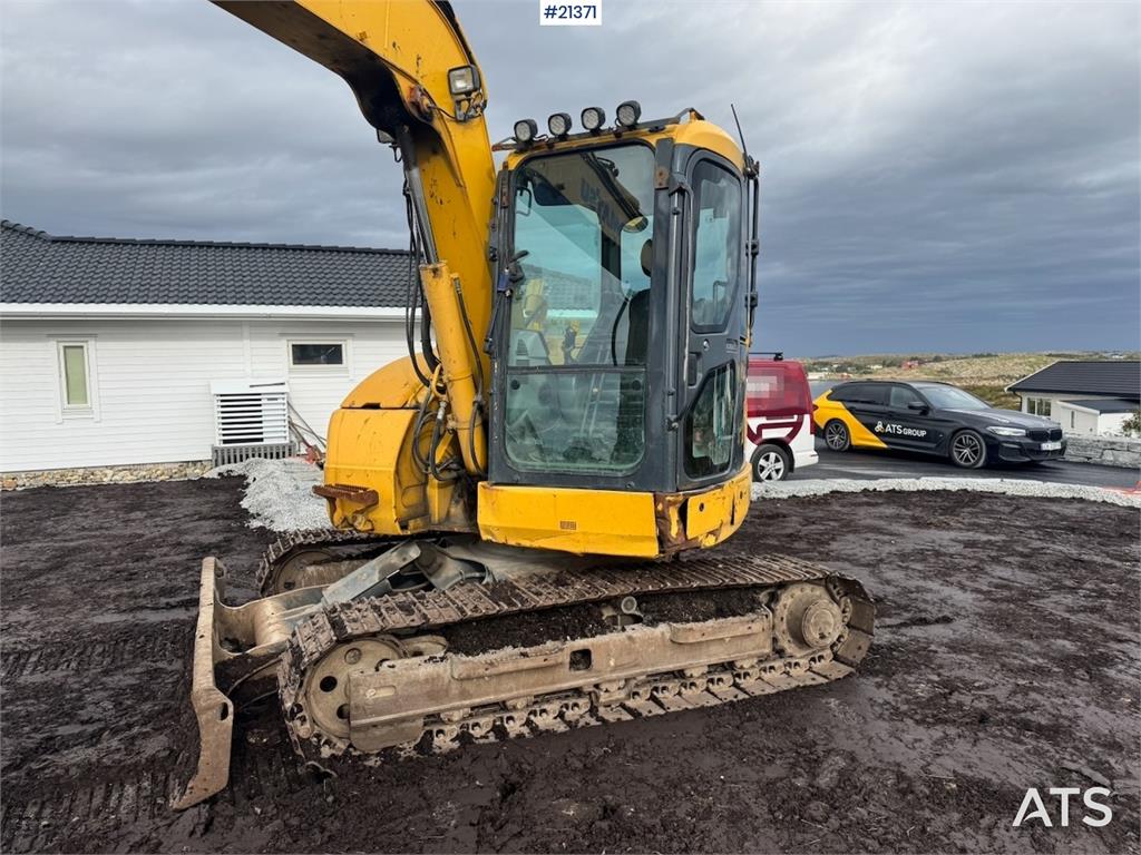 Komatsu PC78US-10 Crawler excavator w/ Rototilt and 2 buck