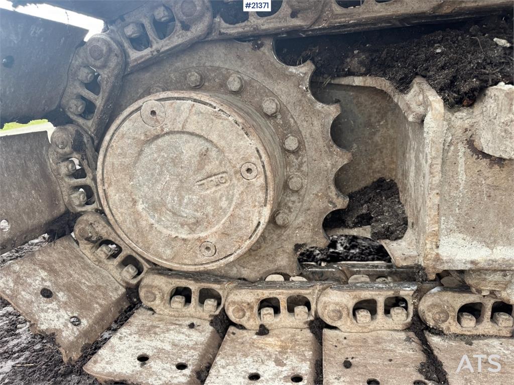 Komatsu PC78US-10 Crawler excavator w/ Rototilt and 2 buck