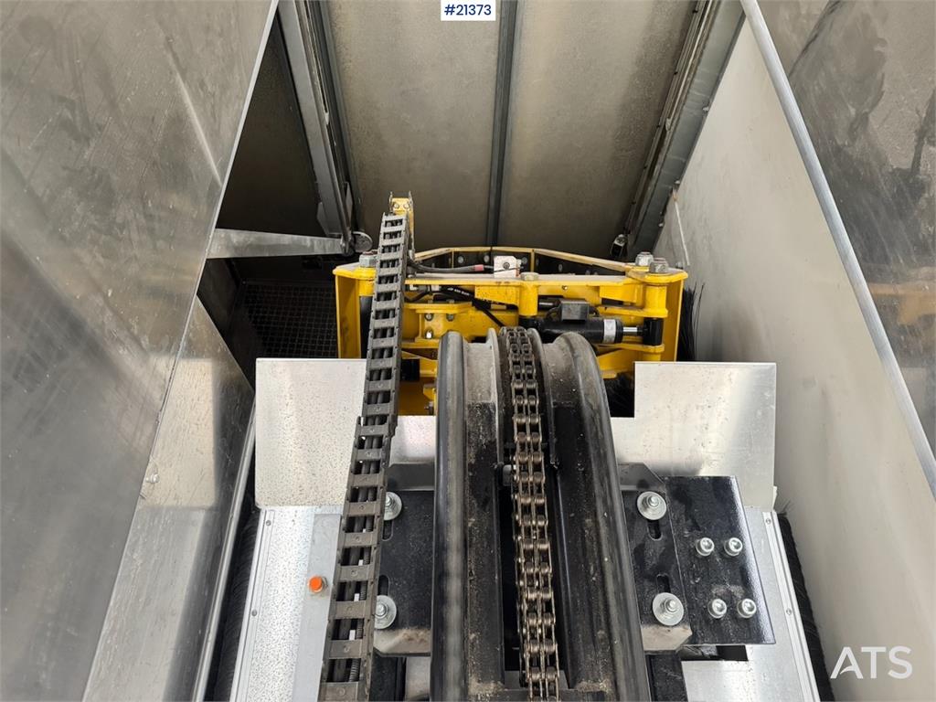 DAF LF260 Shredder Truck. 37,000 km! Must See!
