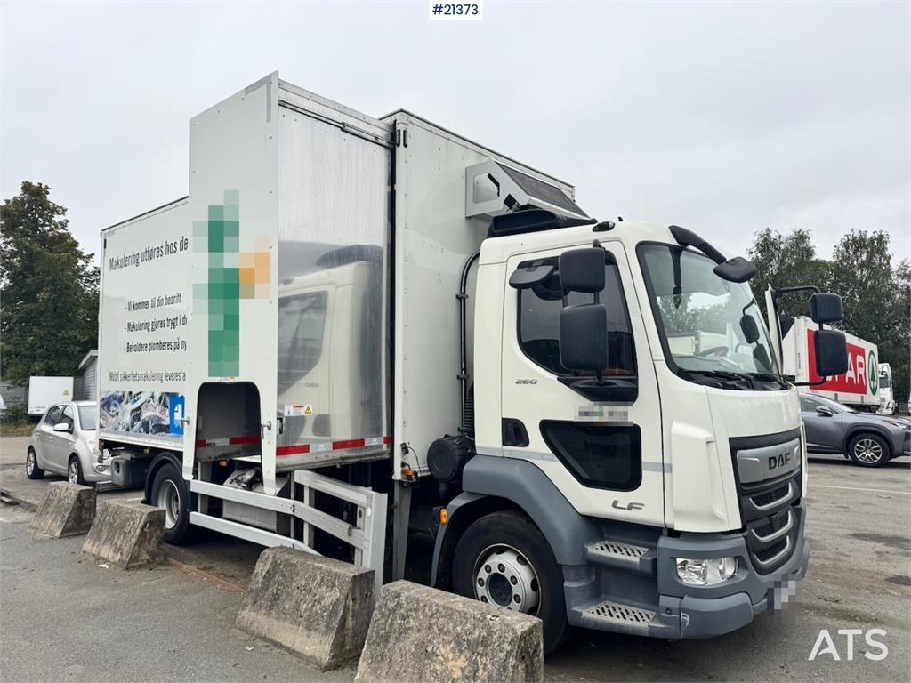DAF LF260 Shredder Truck. 37,000 km! Must See!
