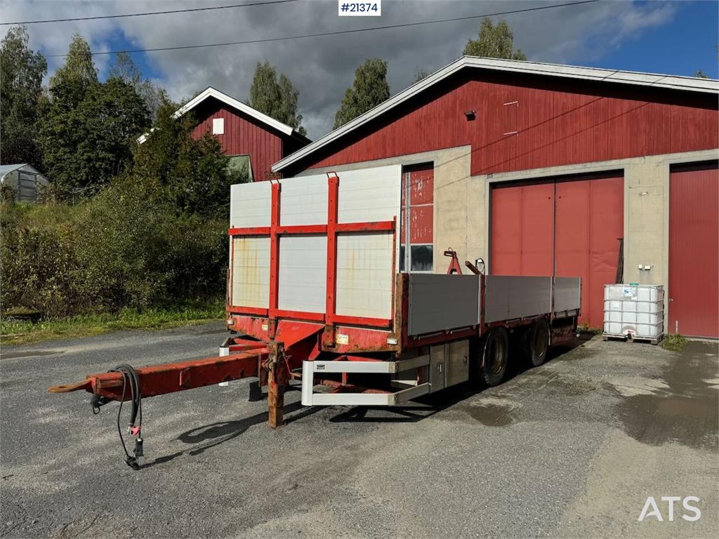 Istrail 2-axle flatbed trailer