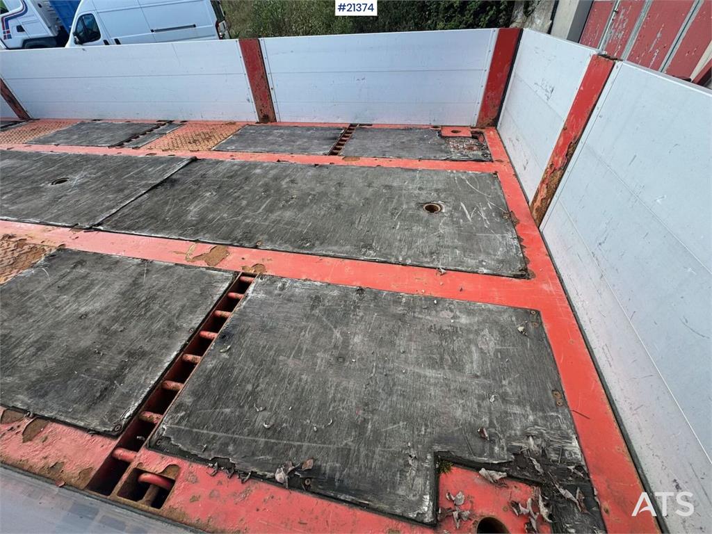 Istrail 2-axle flatbed trailer